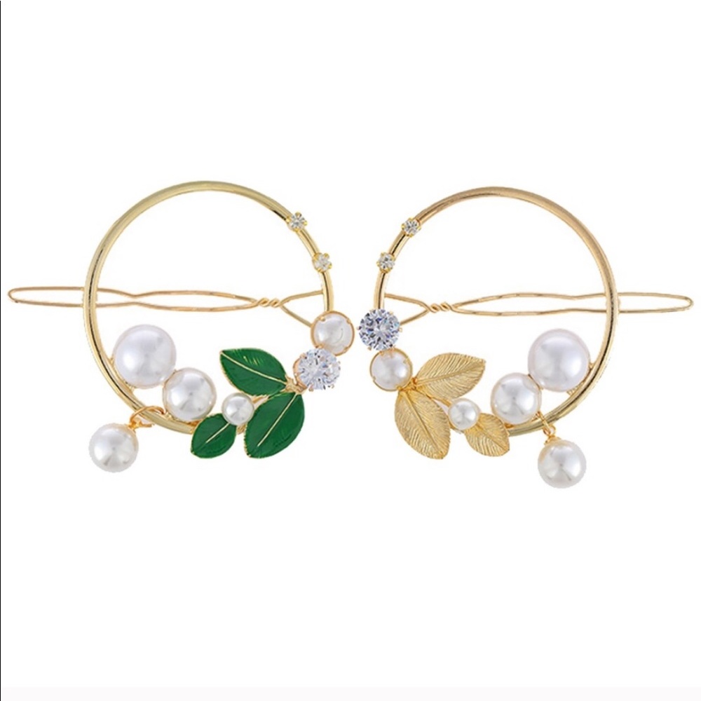 Floral design barrette